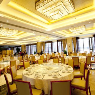 酒店工程灯具可以营造出更具吸引力的室内居住环境