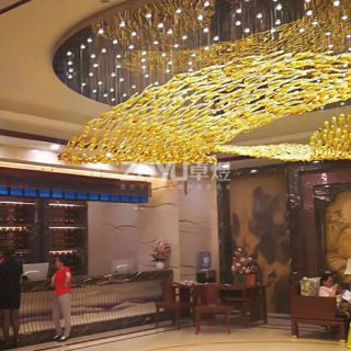 酒店工程灯具让整个客厅完全可以满足多种需求