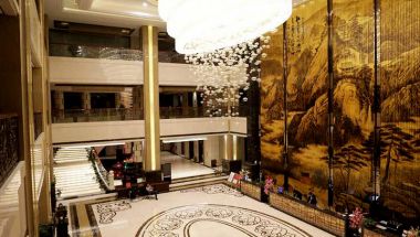 酒店大型水晶工程灯具定制工厂有哪些   